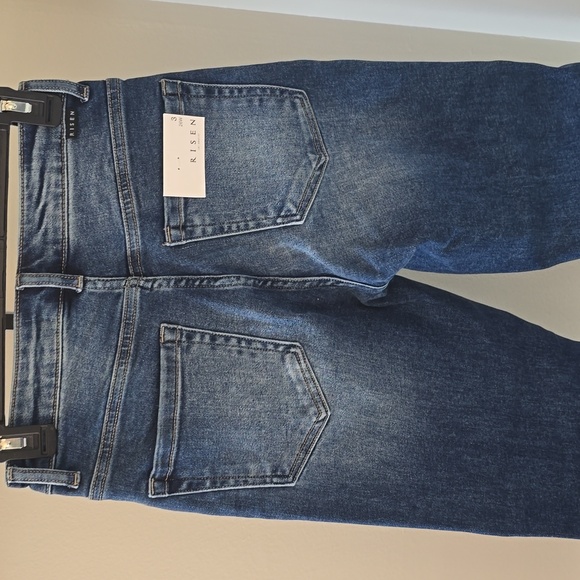 Risen Jeans With Slit Hem - Picture 5 of 7